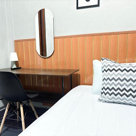 Jogja Day Inn Джокьякарта Экстерьер фото