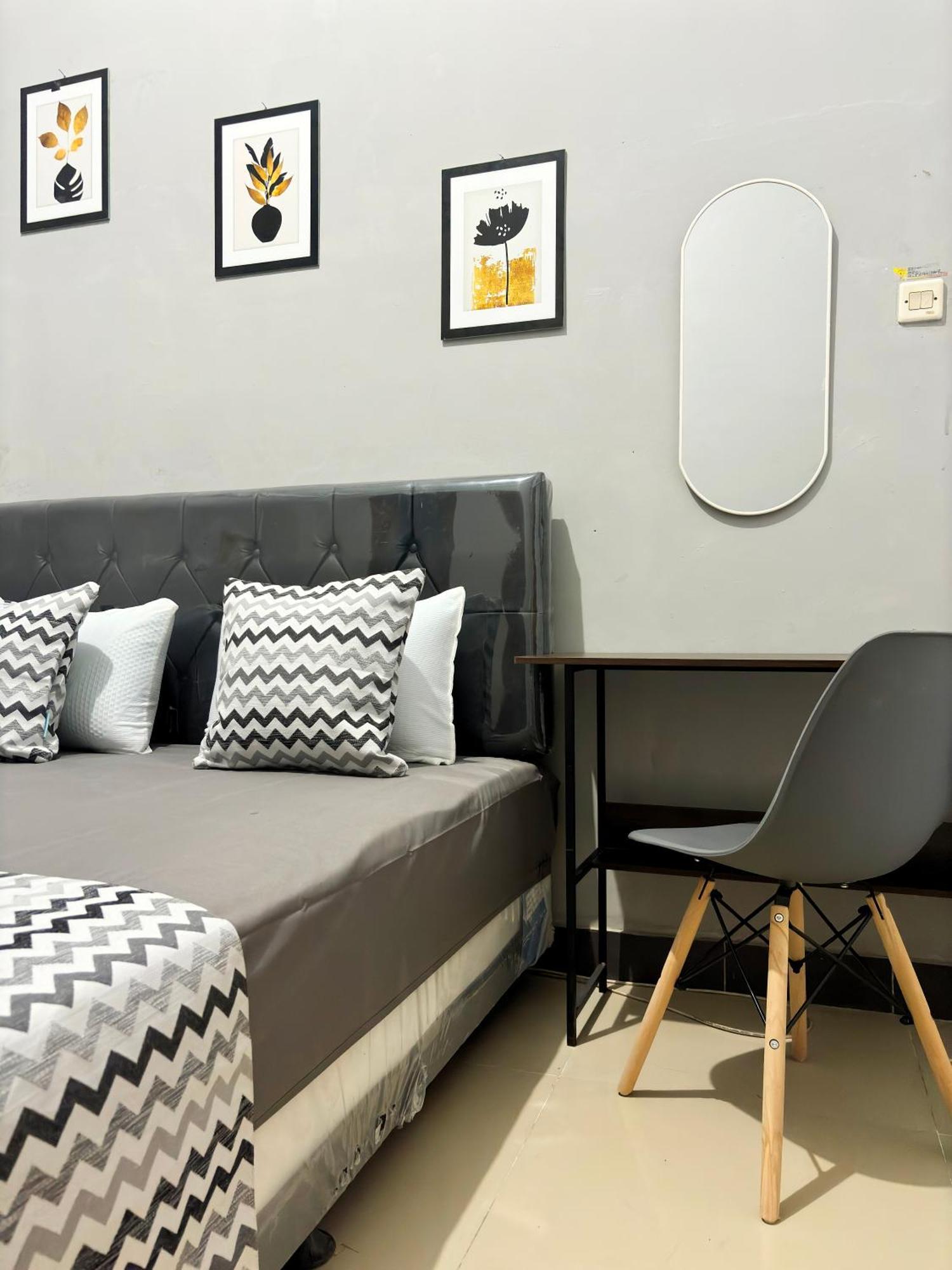 Jogja Day Inn Джокьякарта Экстерьер фото