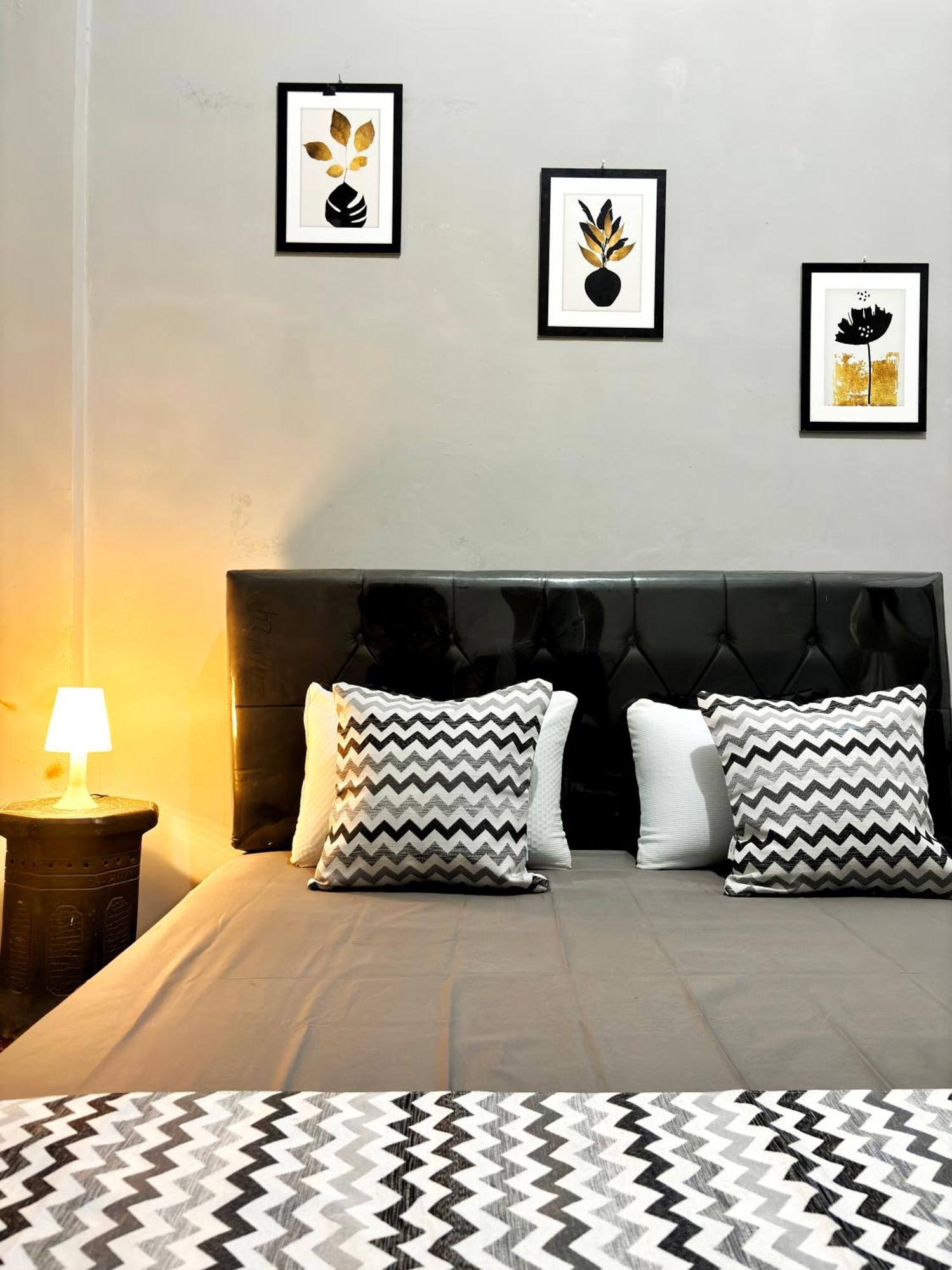 Jogja Day Inn Джокьякарта Экстерьер фото