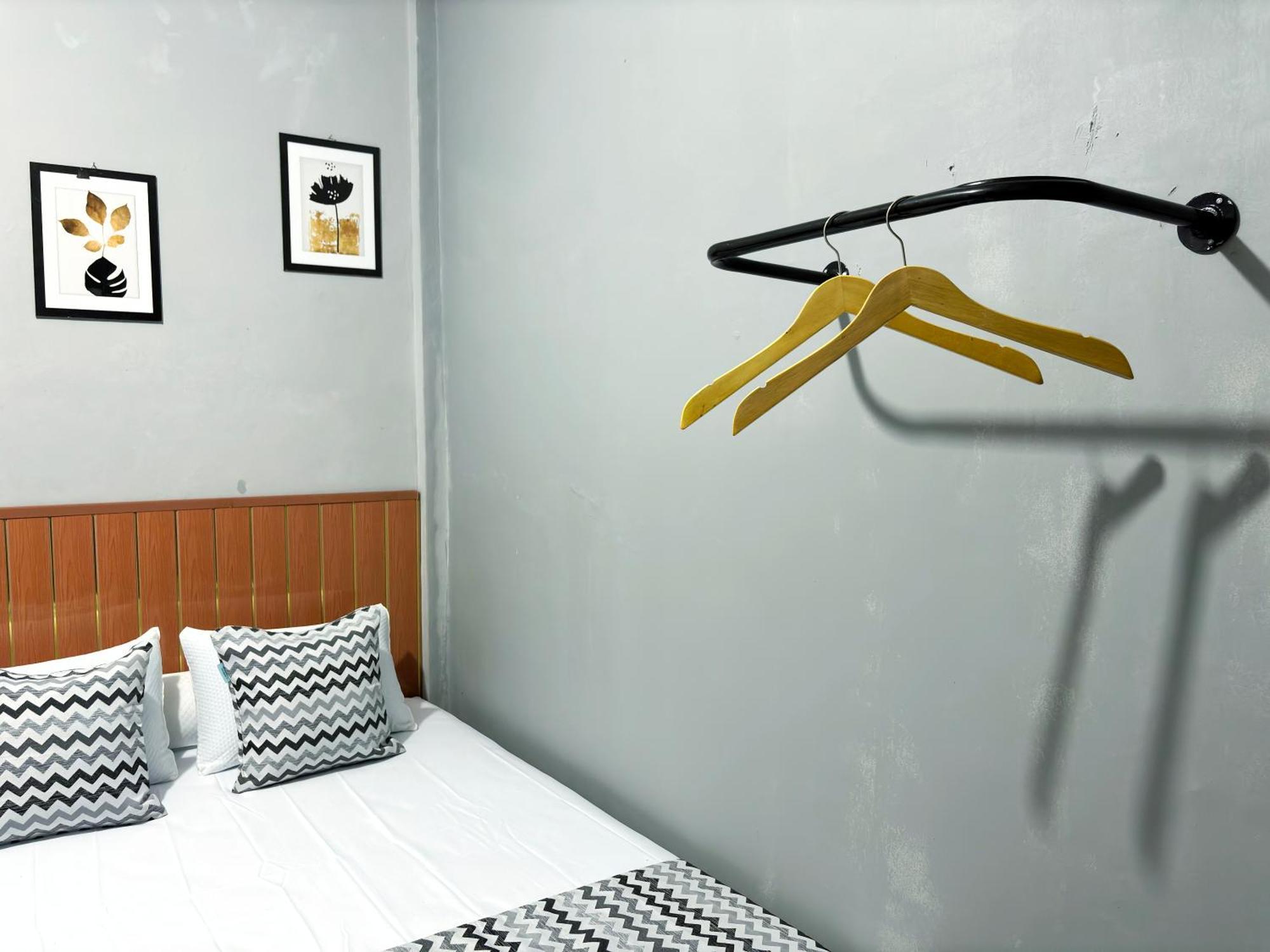 Jogja Day Inn Джокьякарта Экстерьер фото