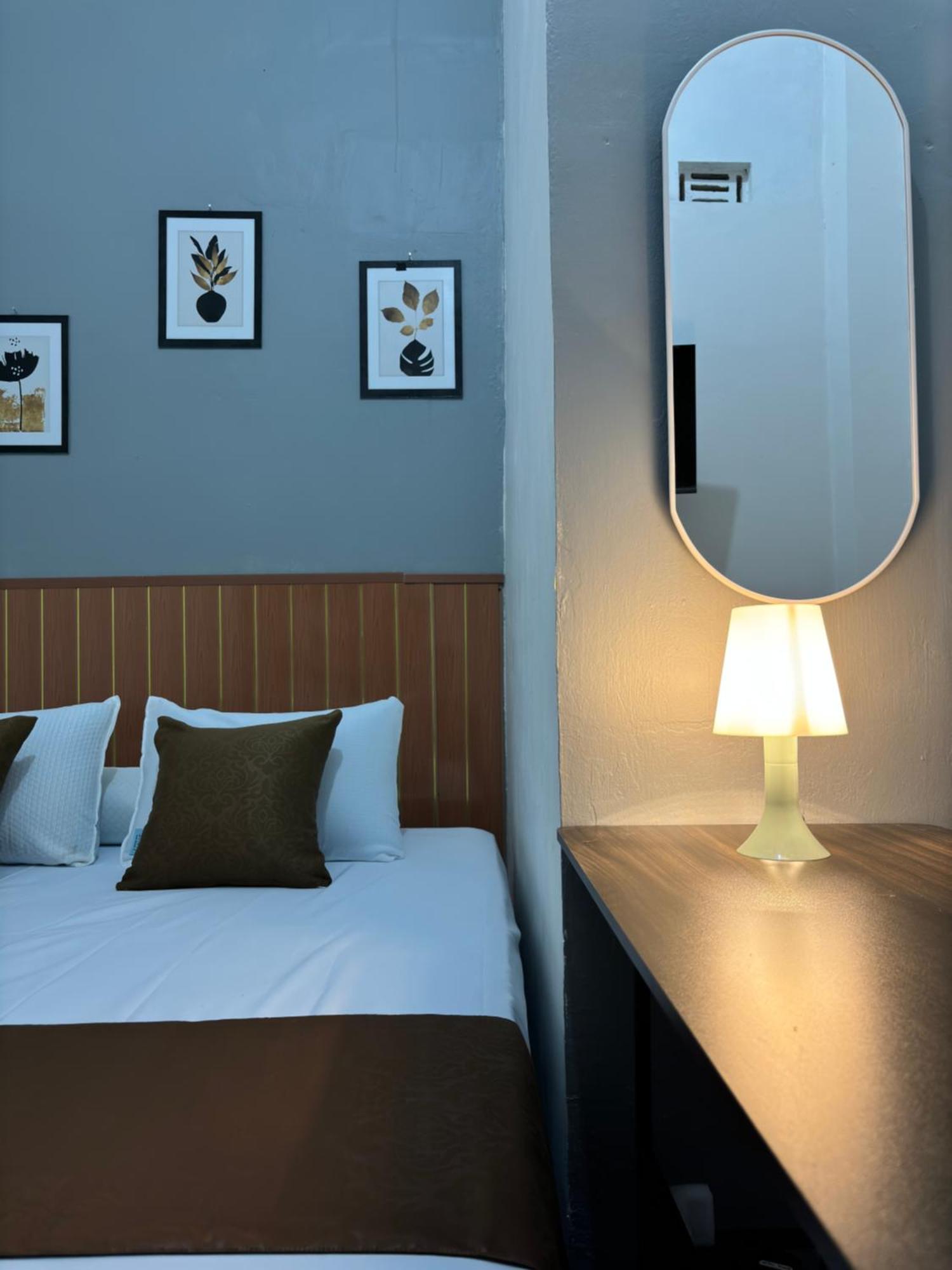 Jogja Day Inn Джокьякарта Экстерьер фото