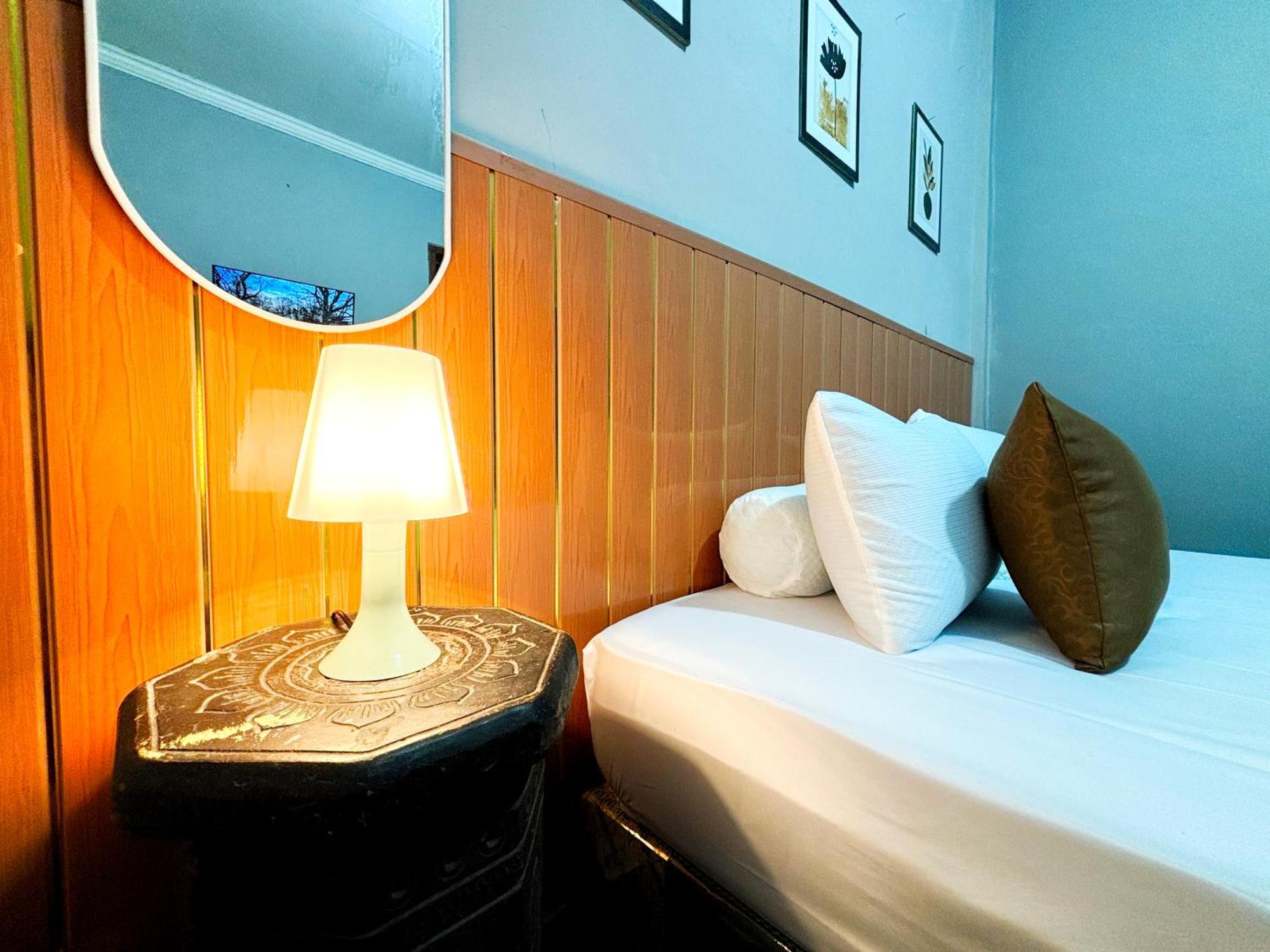 Jogja Day Inn Джокьякарта Экстерьер фото