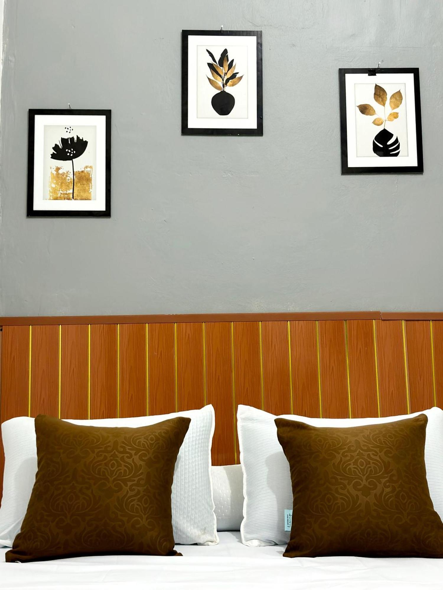 Jogja Day Inn Джокьякарта Экстерьер фото