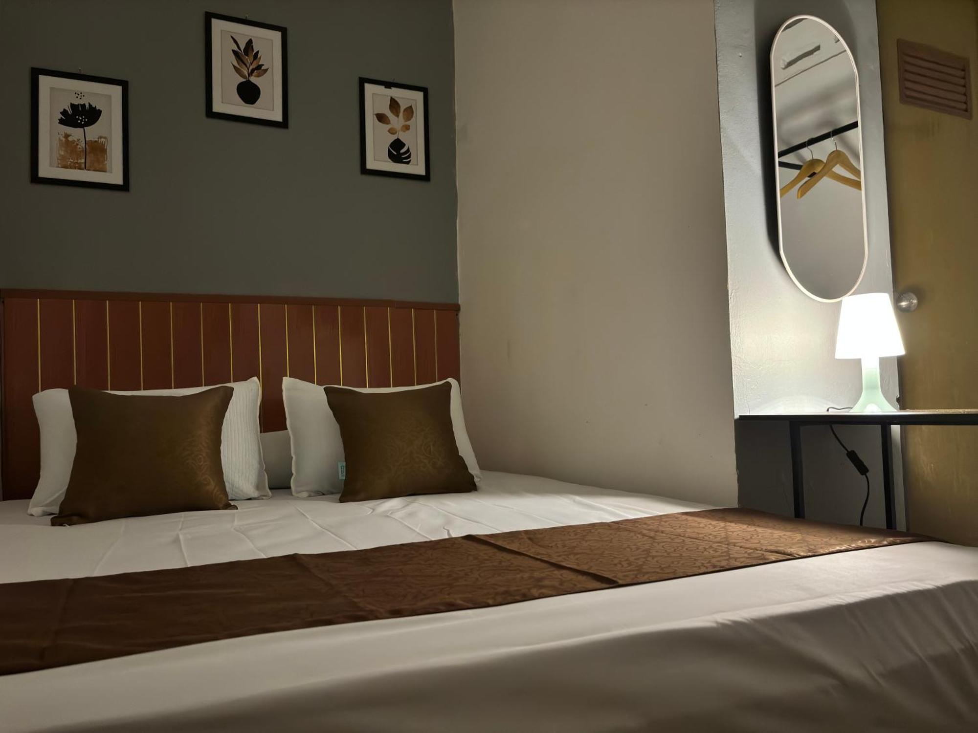 Jogja Day Inn Джокьякарта Экстерьер фото