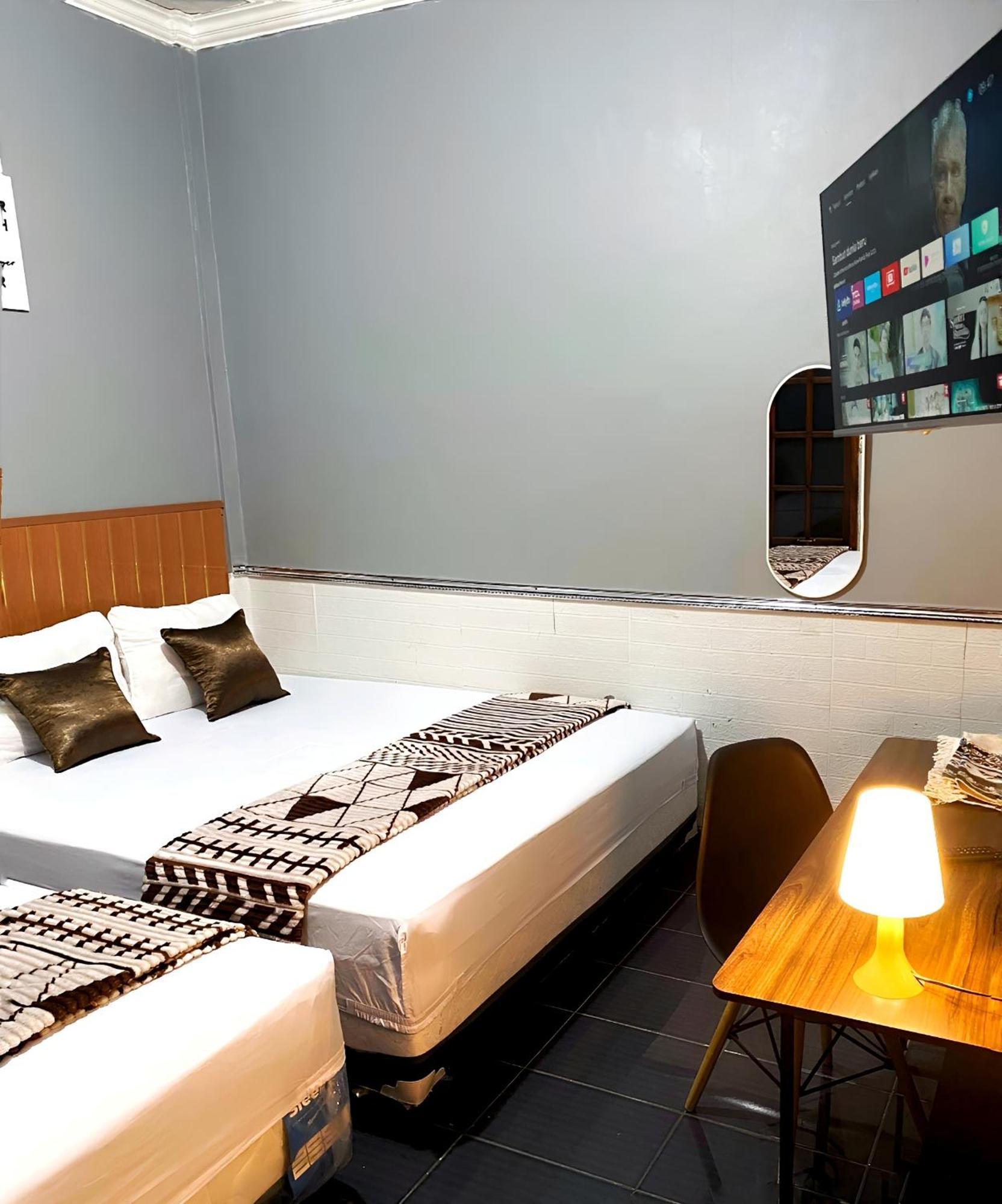 Jogja Day Inn Джокьякарта Экстерьер фото