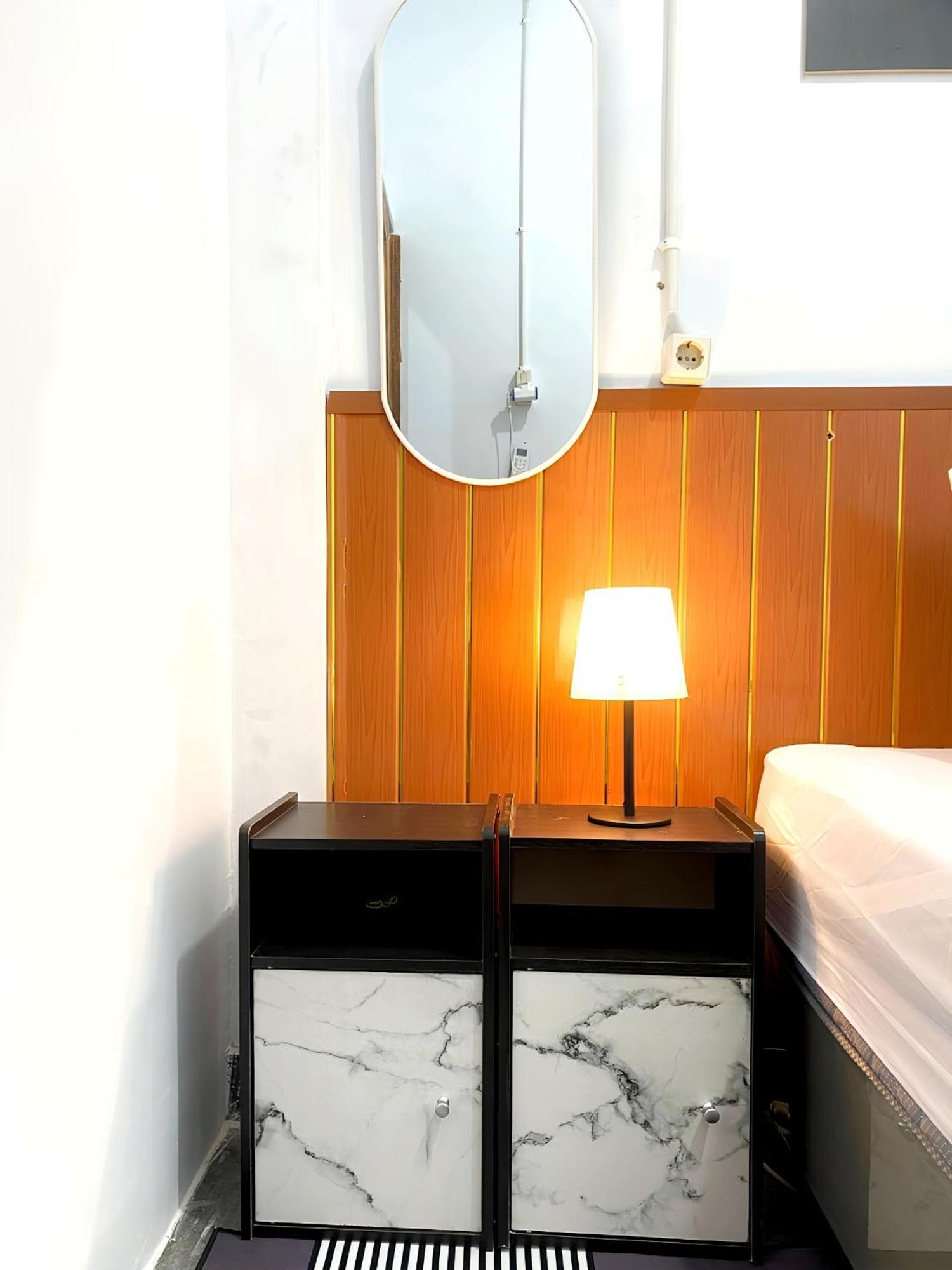 Jogja Day Inn Джокьякарта Экстерьер фото