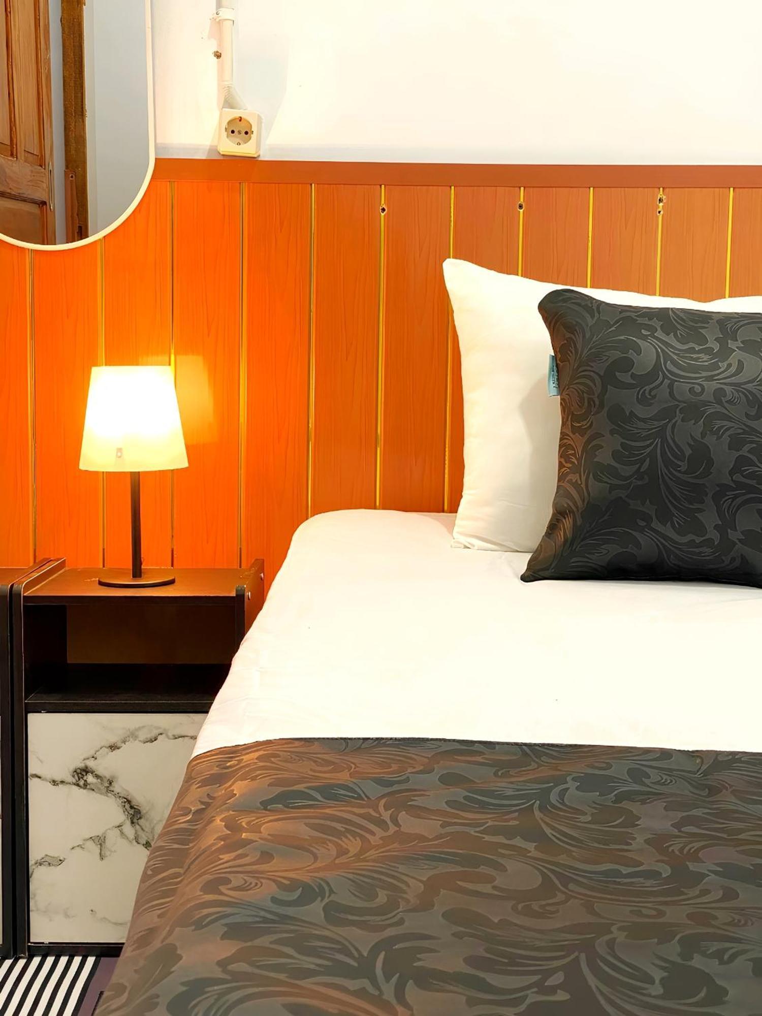 Jogja Day Inn Джокьякарта Экстерьер фото